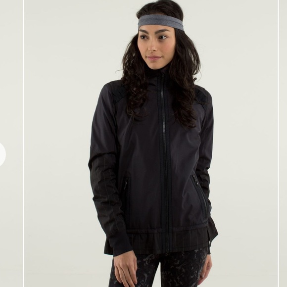 lululemon athletica Jackets & Blazers - RARE Lululemon Run Bandit Jacket